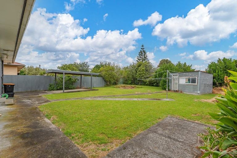 Photo of property in 17 Peters Avenue, Cloverlea, Palmerston North, 4412