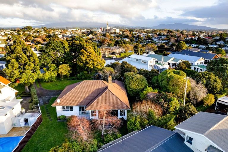 Photo of property in 16 Glen Almond Street, New Plymouth, 4310
