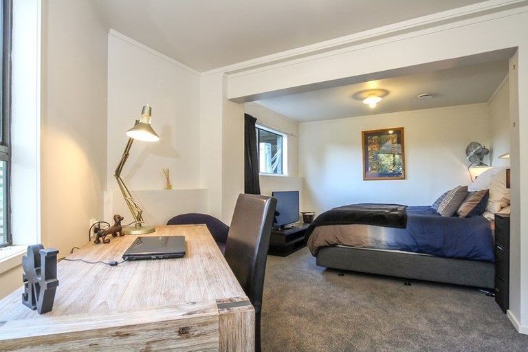 Photo of property in 2/95 Oaktree Avenue, Browns Bay, Auckland, 0630