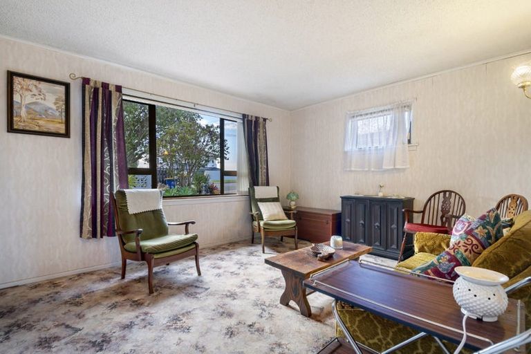 Photo of property in 16 Spencer Road, Pinehill, Auckland, 0632