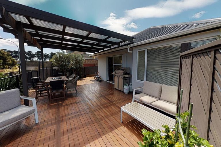 Photo of property in 1/2 Calluna Crescent, Totara Heights, Auckland, 2105