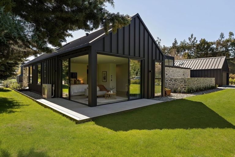 Photo of property in 35a Old School Road, Lower Shotover, Queenstown, 9371