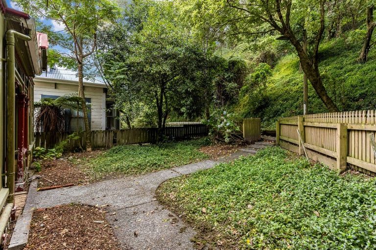 Photo of property in 44 Devon Street, Aro Valley, Wellington, 6021
