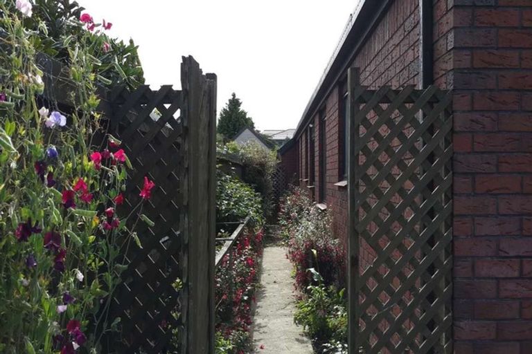 Photo of property in 3 Broadfell Avenue, Avonhead, Christchurch, 8042