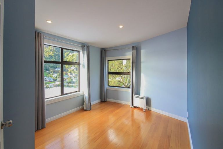 Photo of property in 6 Matai Terrace, Eastbourne, Lower Hutt, 5013