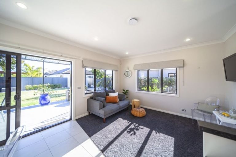 Photo of property in 5 Portland Place, Poraiti, Napier, 4112