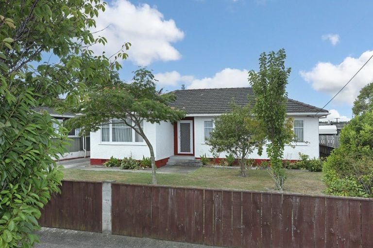 Photo of property in 35 Churchill Avenue, Feilding, 4702