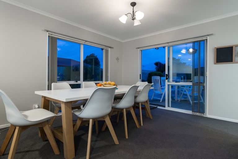 Photo of property in 302 Gravatt Road, Papamoa Beach, Papamoa, 3118