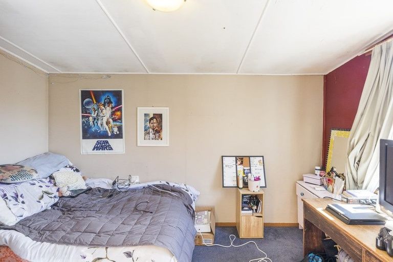 Photo of property in 18 Bryant Street, Takaro, Palmerston North, 4412