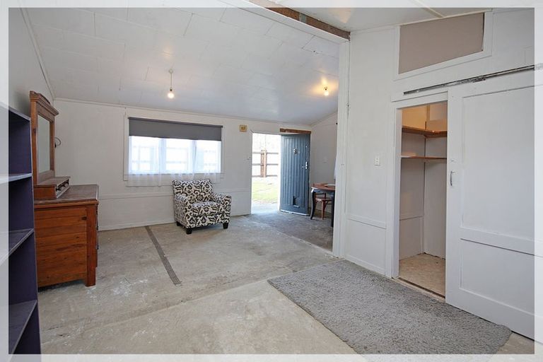 Photo of property in 27 Punga Street, Tangimoana, 4822