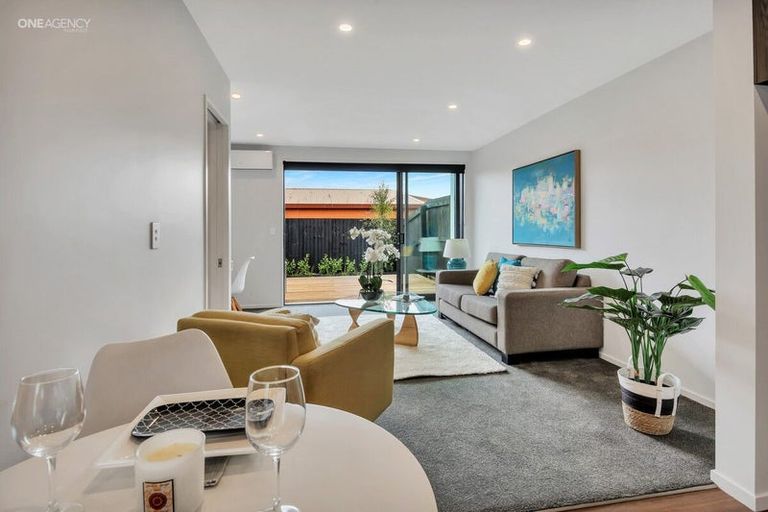 Photo of property in 11/27 New Brighton Road, Shirley, Christchurch, 8061