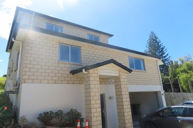 Photo of property in 44c Mountain Road, Mangere Bridge, Auckland, 2022