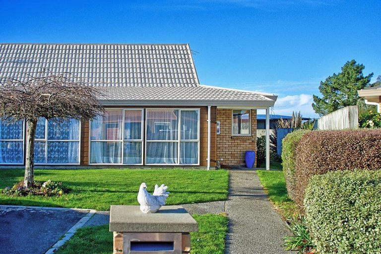 Photo of property in Holdsworth Villas, 34/2 William Donald Drive, Solway, Masterton, 5810
