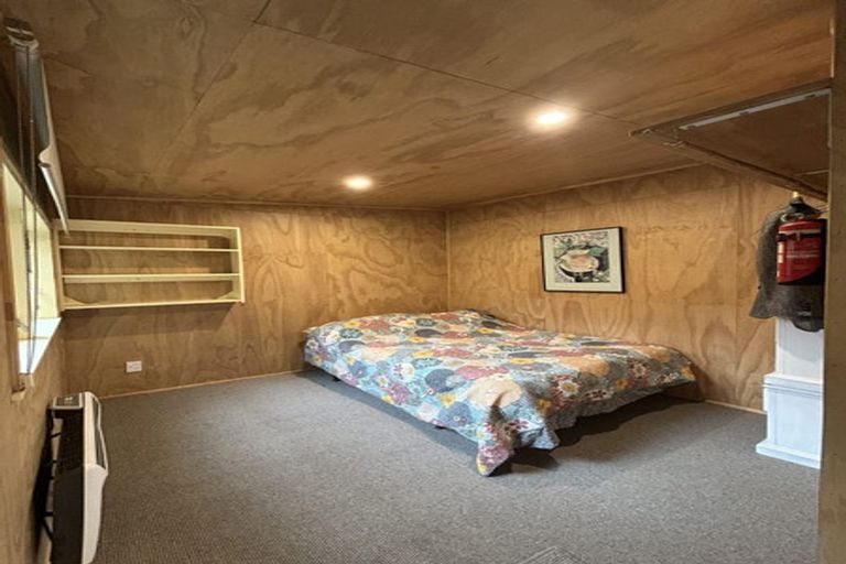 Photo of property in 90 Glenmore Street, Northland, Wellington, 6012