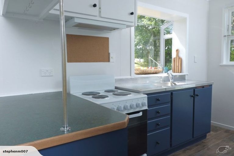 Photo of property in 1/134 Edmonton Road, Te Atatu South, Auckland, 0610