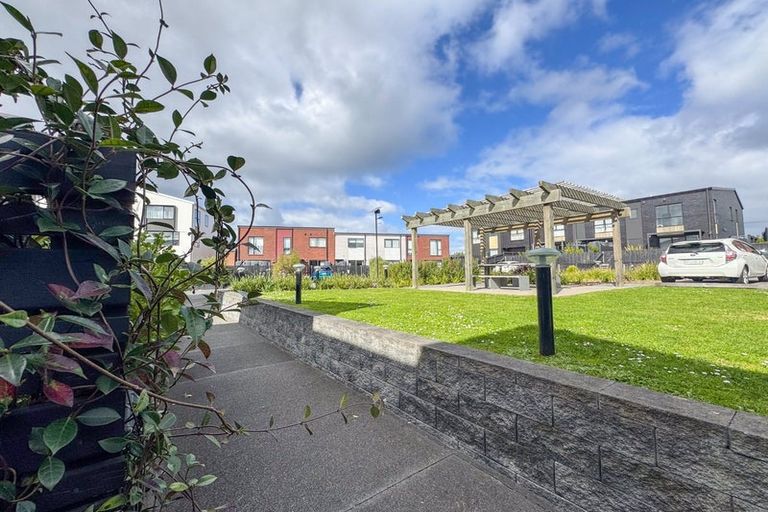 Photo of property in 8 Tarakoi Road, Hobsonville, Auckland, 0616