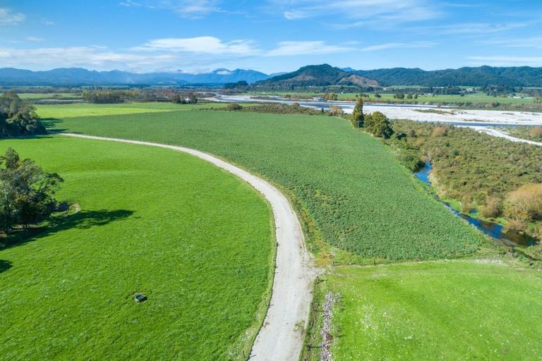 Photo of property in 2412 Atarau Road, Atarau, Blackball, 7871