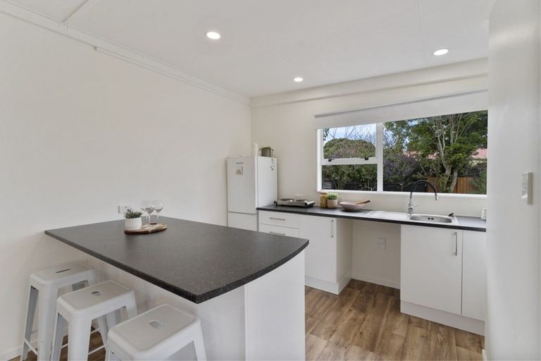 Photo of property in 9 Old Coach Road South, Otaki Beach, Otaki, 5512