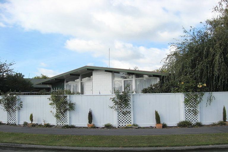 Photo of property in 7 Glenavon Place, Ilam, Christchurch, 8041