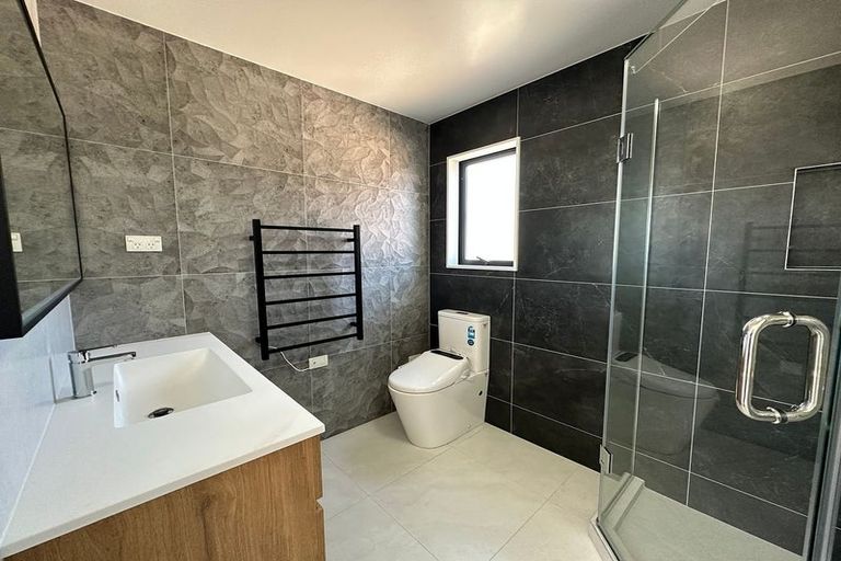 Photo of property in 40e Nikau Street, New Lynn, Auckland, 0600