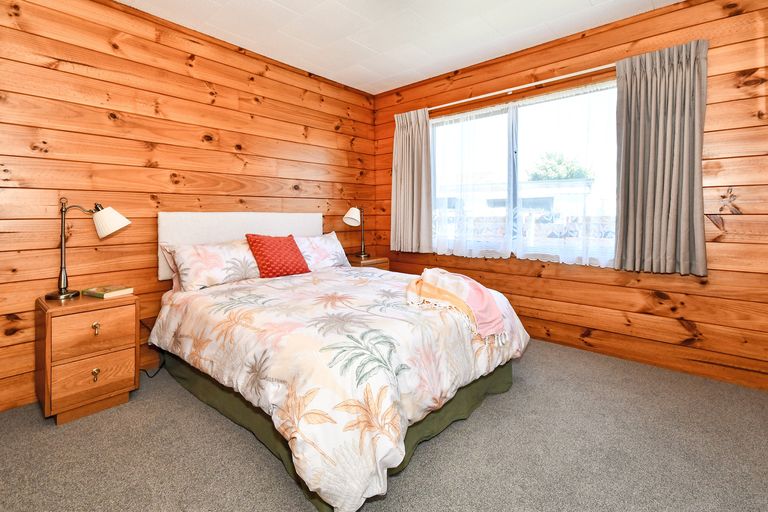 Photo of property in 1/29 Beach Road, Pahurehure, Papakura, 2113