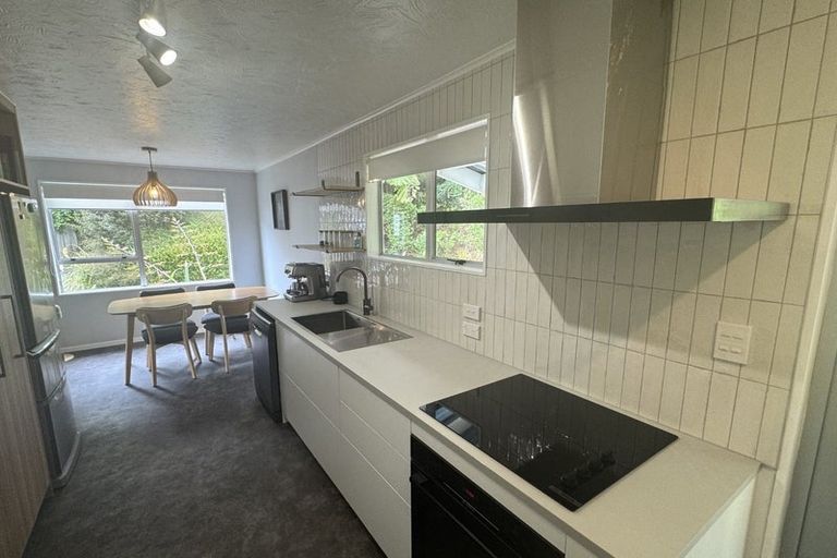 Photo of property in 56 Hathaway Avenue, Karori, Wellington, 6012