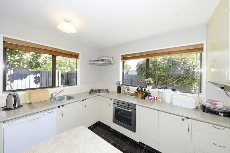 Photo of property in 1/48 Jeffreys Road, Fendalton, Christchurch, 8052