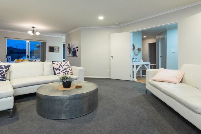 Photo of property in 302 Gravatt Road, Papamoa Beach, Papamoa, 3118