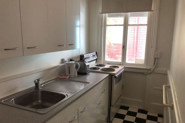 Photo of property in 4/16 Hereford Street, West End, Palmerston North, 4410