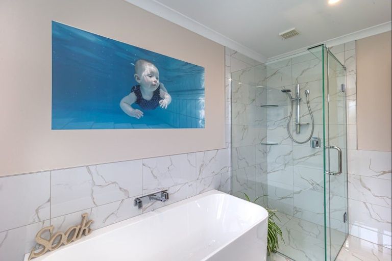 Photo of property in 43 Ohau Terraces, Ohau, Levin, 5570