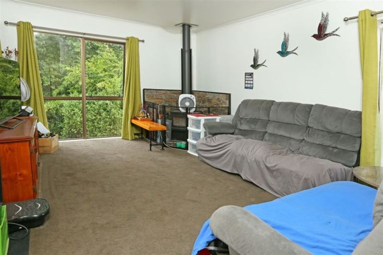 Photo of property in 82 Glen Road, Ranui, Auckland, 0612
