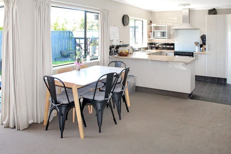 Photo of property in 155a Cook Street, West End, Palmerston North, 4410