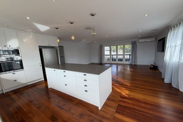 Photo of property in 19 Rame Road, Greenhithe, Auckland, 0632