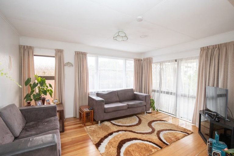 Photo of property in 33 Hayward Road, Ngatea, 3503