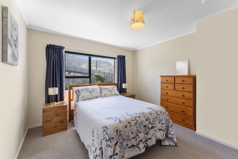 Photo of property in 29b Hinau Street, Tawa, Wellington, 5028