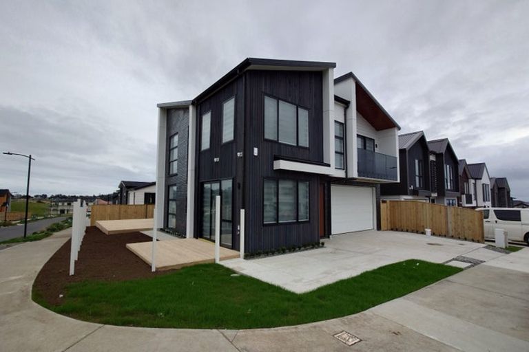 Photo of property in 66 Michael Bosher Way, Flat Bush, Auckland, 2019