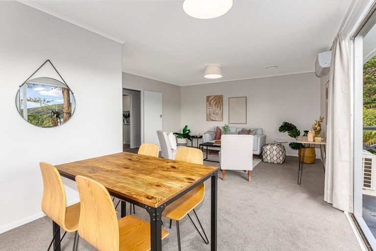 Photo of property in 214a Waddington Drive, Naenae, Lower Hutt, 5011