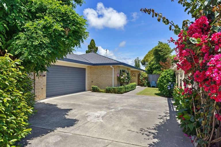 Photo of property in 308a Te Moana Road, Waikanae, 5036