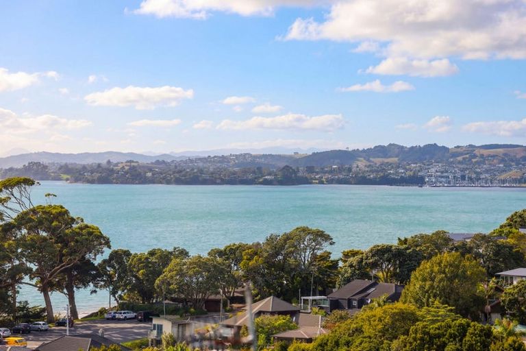 Photo of property in 1/5 Colmar Road, Mellons Bay, Auckland, 2014