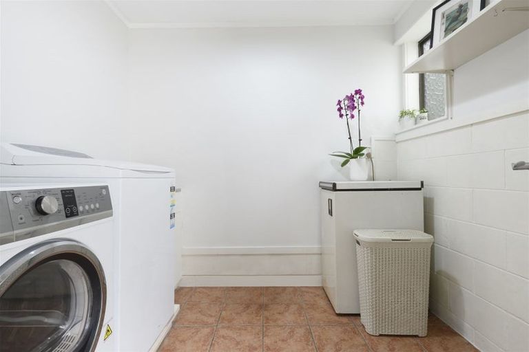 Photo of property in 77 Resolution Road, Welcome Bay, Tauranga, 3112