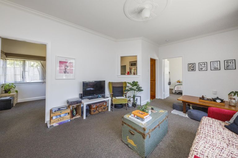 Photo of property in 5a Guy Avenue, Takaro, Palmerston North, 4410
