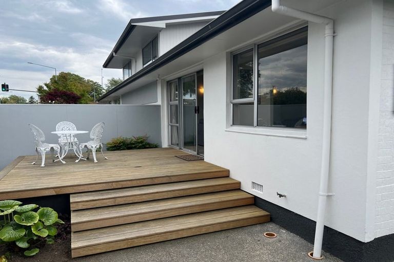 Photo of property in 148 Straven Road, Fendalton, Christchurch, 8014