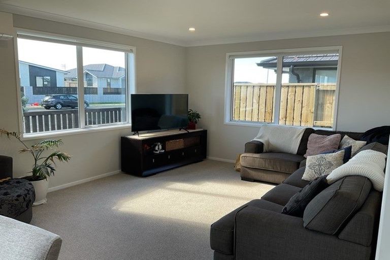 Photo of property in 8 Lion Place, Papamoa, 3118