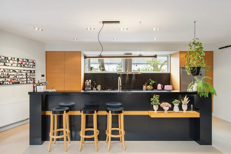 Photo of property in 93 Merivale Lane, Merivale, Christchurch, 8014