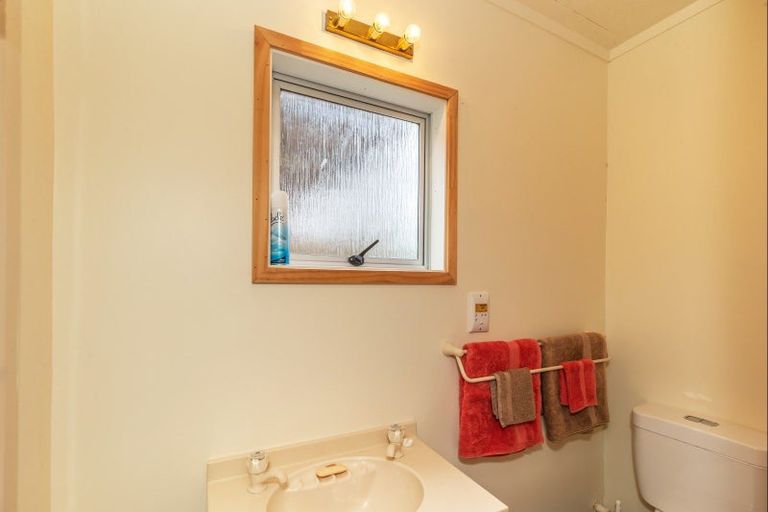 Photo of property in 382 Kimberley Road, Levin, 5571