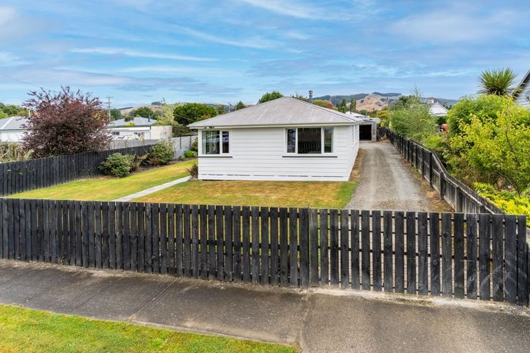 Photo of property in 37 Dryden Street, Milton, 9220