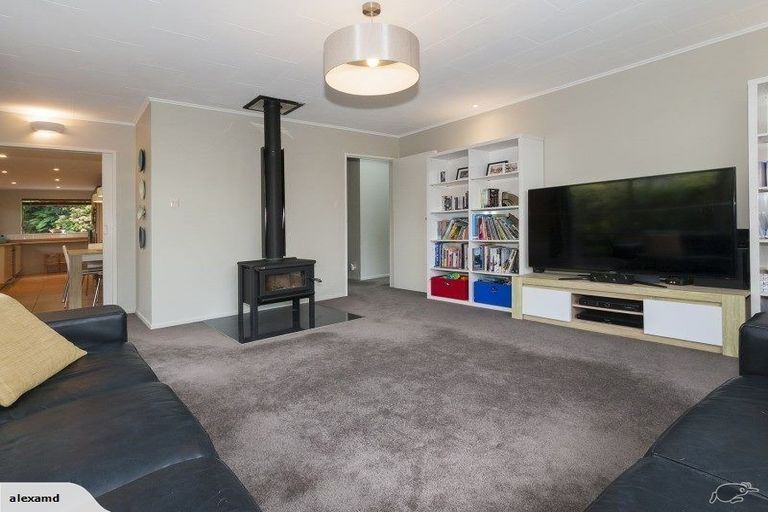 Photo of property in 41 Viewmont Drive, Harbour View, Lower Hutt, 5010