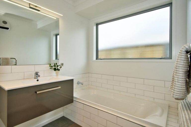 Photo of property in 10 Coventry Crescent, Lower Shotover, Queenstown, 9304