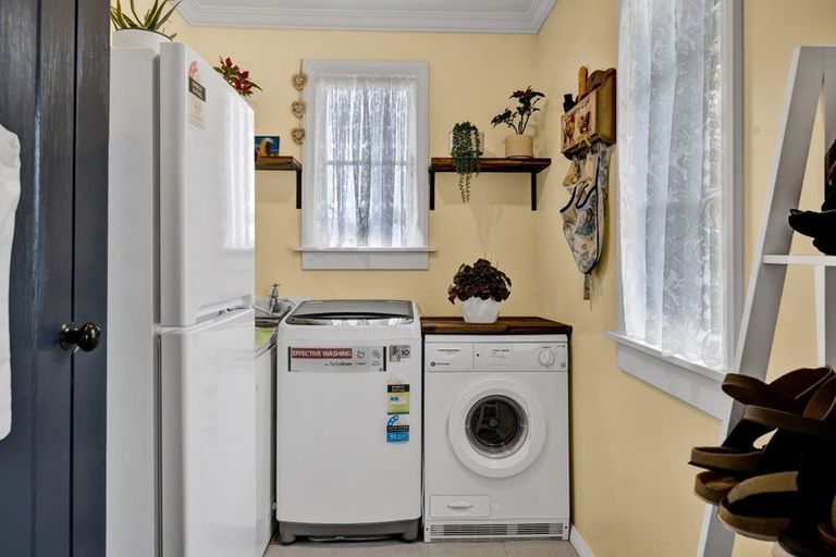 Photo of property in 63 Turuturu Road, Hawera, 4610