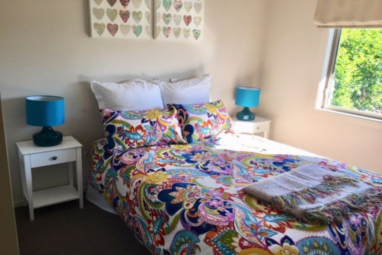 Photo of property in 1 Campbell Drive, Martinborough, 5711